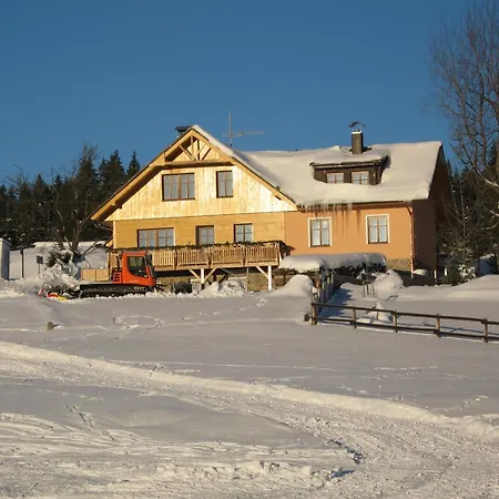 U Cernych Гостевой дом Квилда